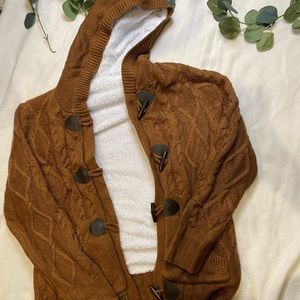 Cardigan/Sweater/Coat